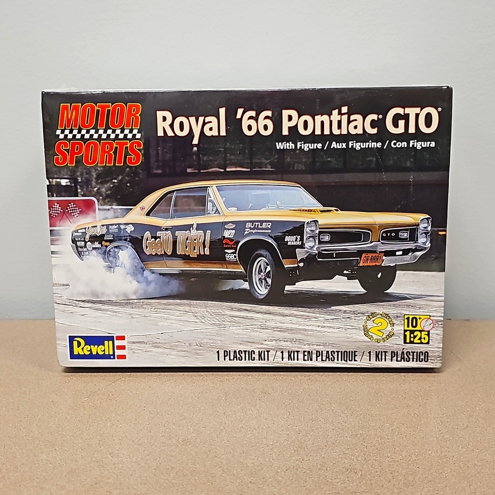 New-Factory Sealed-Revell "Motor Sports" Royal 1966 Pontiac GTO w- figure